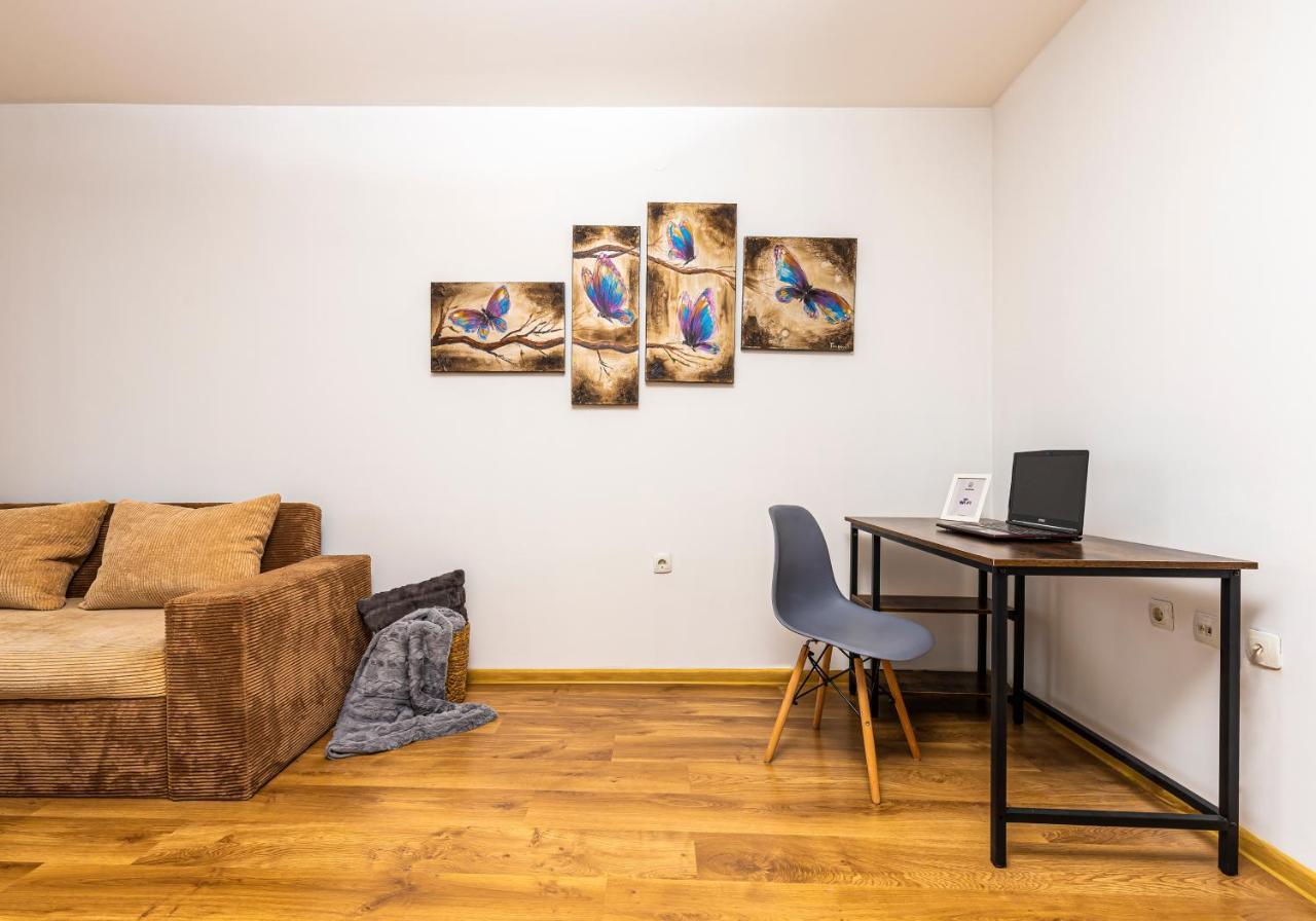 The Walnut 2Bd Apartment พลอฟดิฟ ภายนอก รูปภาพ