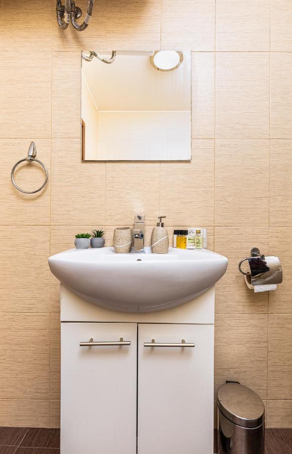 The Walnut 2Bd Apartment พลอฟดิฟ ภายนอก รูปภาพ